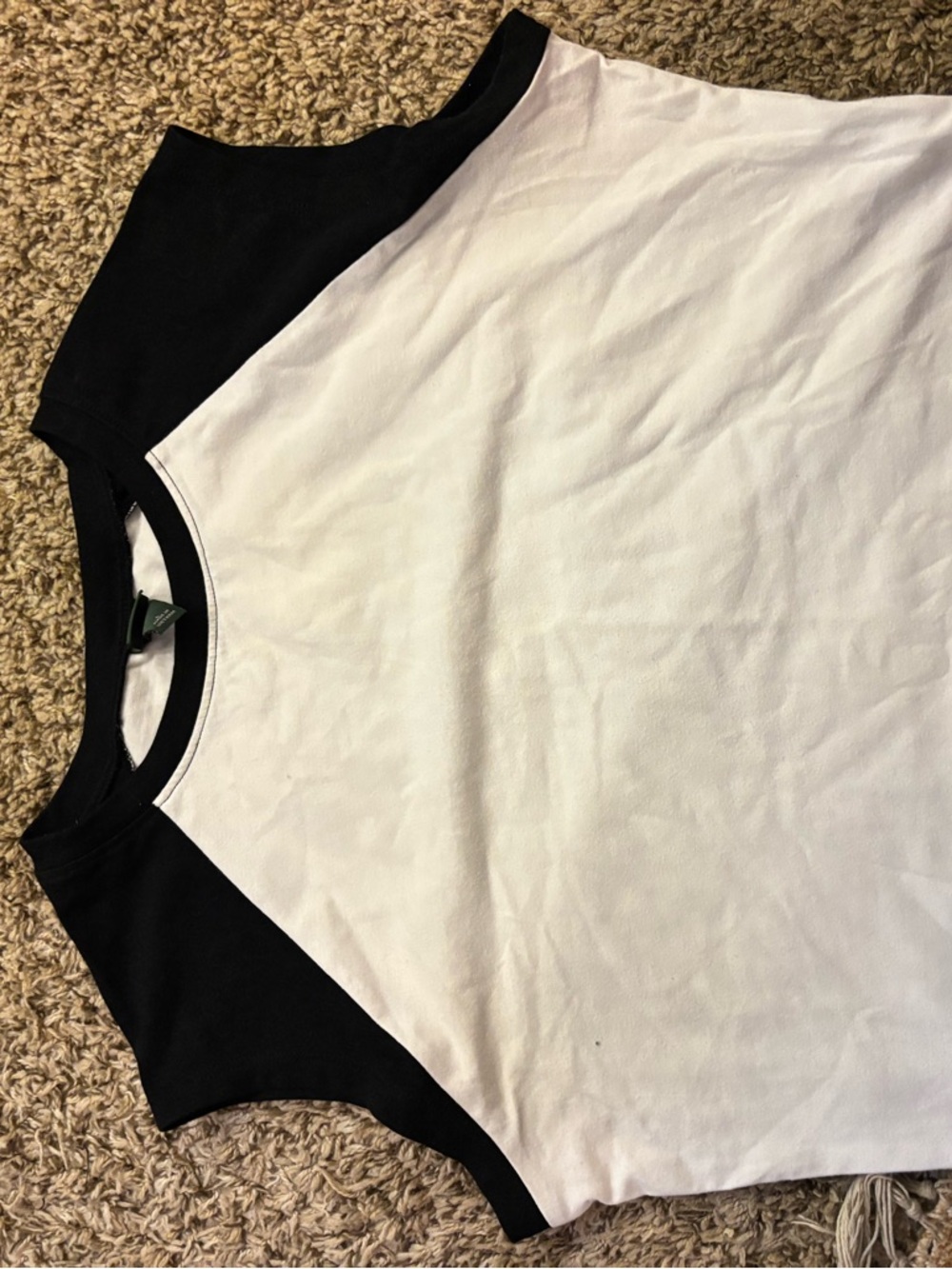 Cropped Baseball Style Muscle Tee - Picture 3 of 3